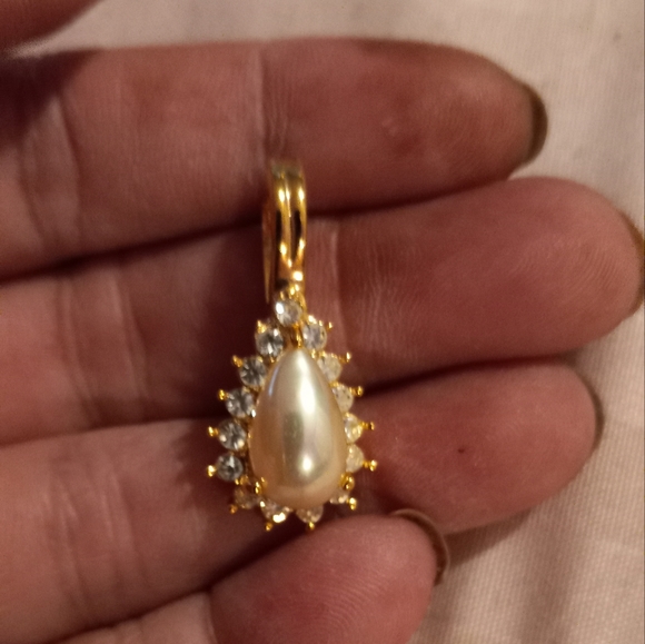 Roman Jewelry Vintage Roman Gold Plated Pearl Diamond Clipon